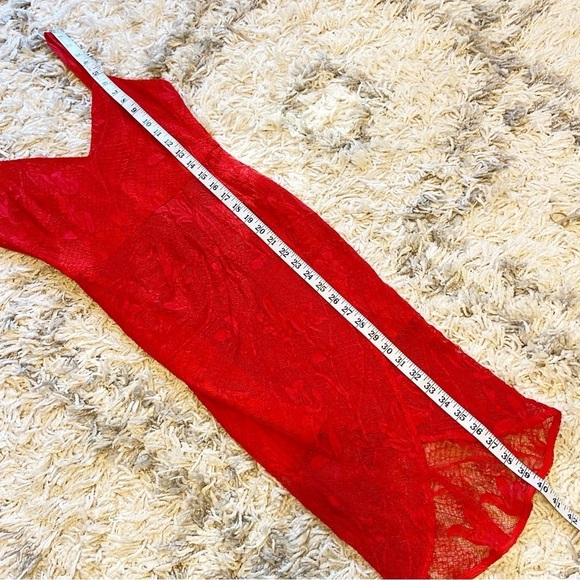 Lulus |  Meg Red Lace Sleeveless Tulip Hem Cocktail Dress Size XS - Picture 10 of 12